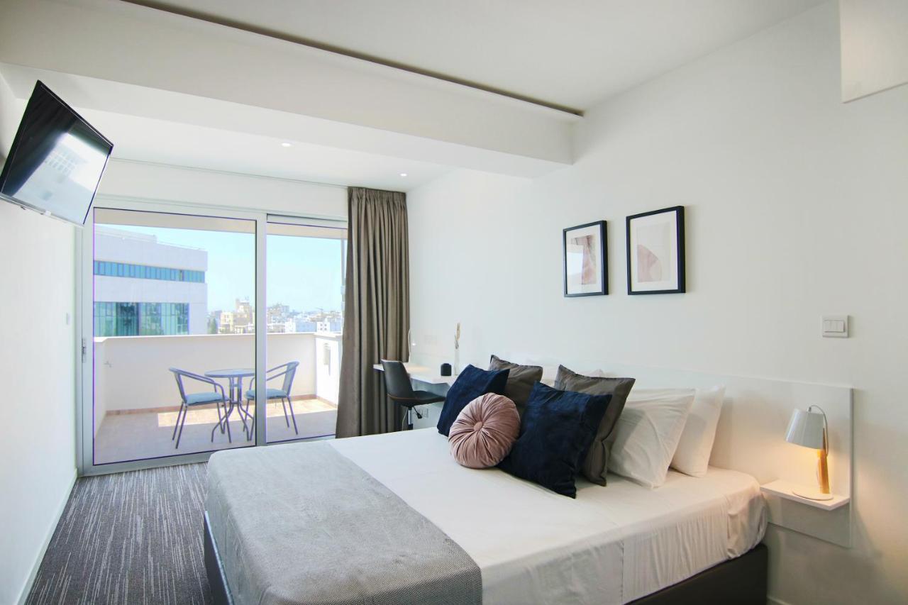 Phaedrus Living: Luxury Suite Nicosia 505 ภายนอก รูปภาพ